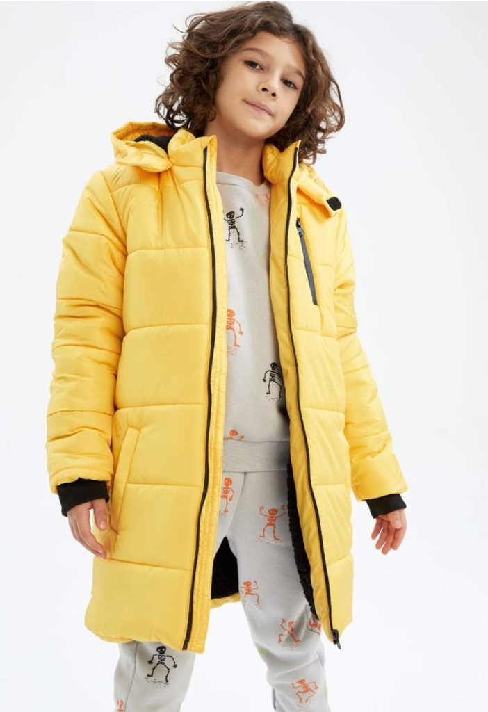 جاكت بامب بكابيشون ببطانة فرو