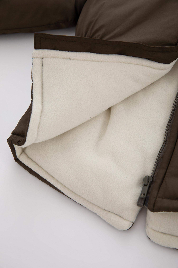 جاكيت بامب بناتي بكابيشون ببطانة صوفية وتر برووف