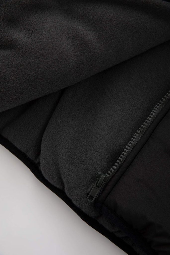 جاكيت بامب اولادي بكابيشون مبطن بالصوف