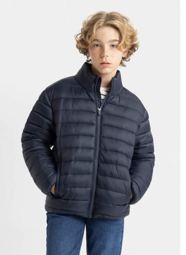 جاكيت وتر برووف بياقة عالية