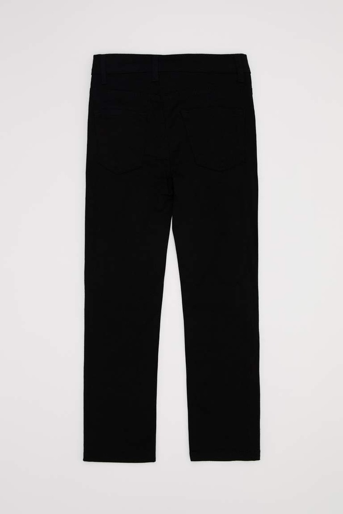 بنطلون جينز *